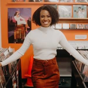 Meet your Posher, Danielle